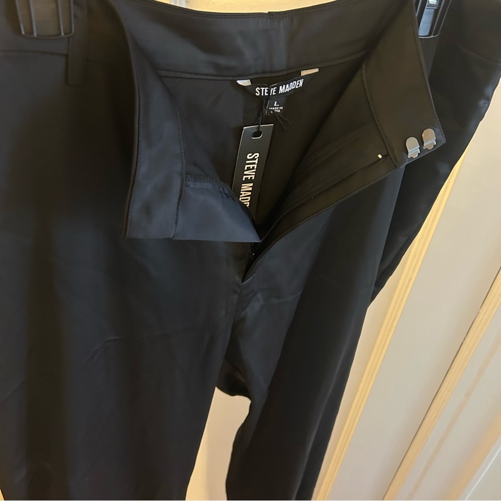 Elegant Satin Black Trousers - Picture 2 of 7